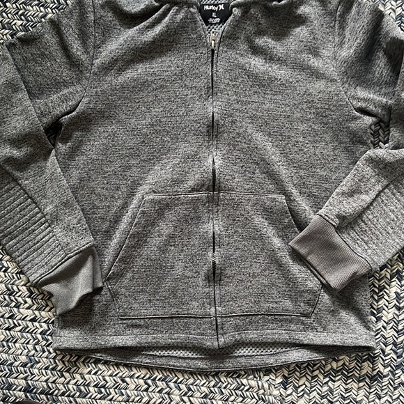 Hurley Hoodie. Thermal hood. Boys XL. Front pocket. Like new. NIKE THERMAFIT - Picture 3 of 6